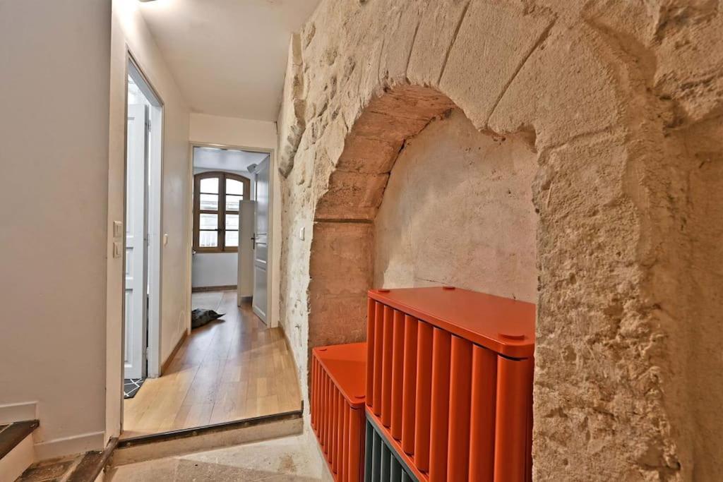 Apartamento La Bulle - Parking Gratuit En Souterrain - 2 Mins Du Palais Des Papes - Clim Ac - Wifi Aviñón Exterior foto