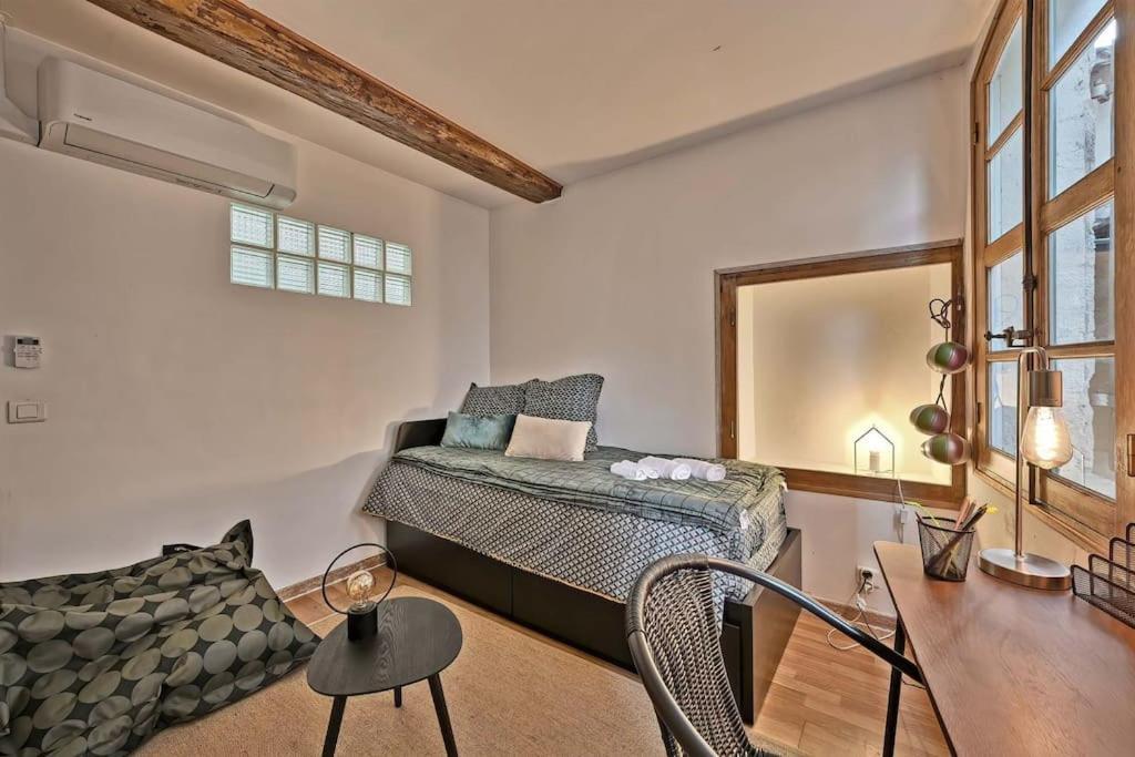 Apartamento La Bulle - Parking Gratuit En Souterrain - 2 Mins Du Palais Des Papes - Clim Ac - Wifi Aviñón Exterior foto
